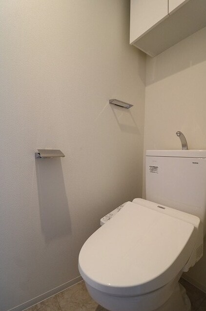 物件内観写真6　(温水洗浄便座。)