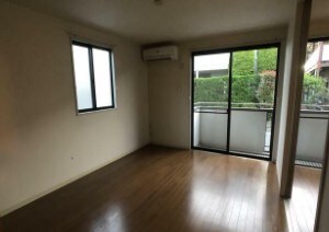 物件内観写真2　(明るい洋室！)