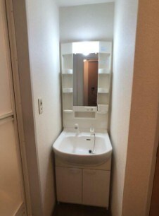 物件内観写真5　(嬉しい独立洗面台付き。)