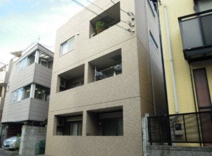 物件外観写真1　(落ち着いた雰囲気。)