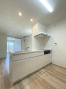 物件内観写真3　(システムキッチン。)