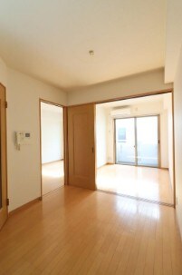 物件内観写真2　(7.0帖のきれいなDK。)