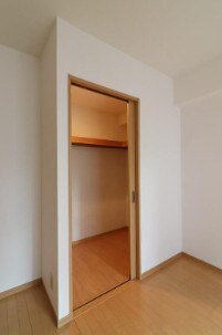 物件内観写真10　(ウォークインクローゼット完備。)