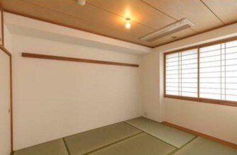 物件内観写真12　(6.2畳の和室！)