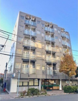 物件外観写真1　(落ち着いた雰囲気。)