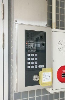 物件内観写真10　(モニター付きオートロックで防犯面も安心です！)