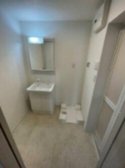 物件内観写真6　(嬉しい独立洗面台付き。)