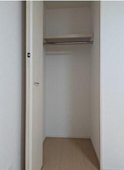 物件内観写真9　(クローゼット完備。)