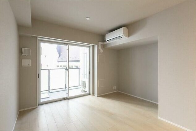 物件内観写真3　(明るい洋室！)