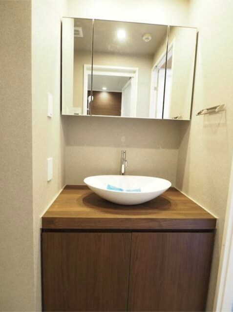 物件内観写真6　(嬉しい独立洗面台付き。)