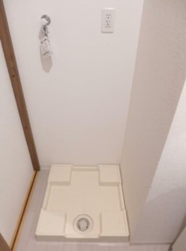 建物設備(室内洗濯機置き場。)