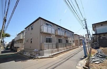 物件外観写真1　(きれいな外観。)