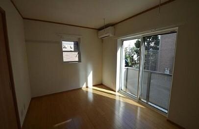 物件内観写真13　(エアコン完備。)