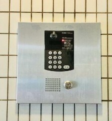 物件内観写真3　(モニター付きオートロックで防犯面も安心です！)