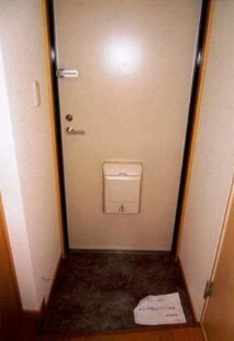 物件内観写真11　(シューズボックス完備。)