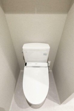 物件内観写真5　(温水洗浄便座。)