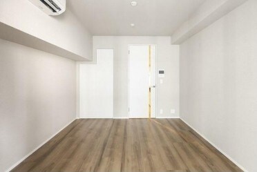 物件内観写真8　(きれいなフローリング。)