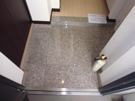 物件内観写真8　(シューズボックス完備。)