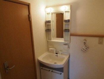 物件内観写真5　(嬉しい独立洗面台付き。)