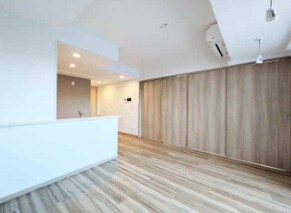 物件内観写真3　(明るい洋室！)