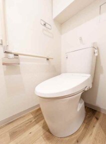 物件内観写真6　(温水洗浄便座。)