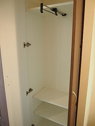 物件内観写真8　(クローゼット完備。)
