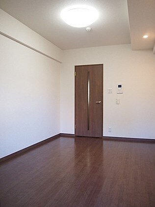 物件内観写真9　(きれいなフローリング。)