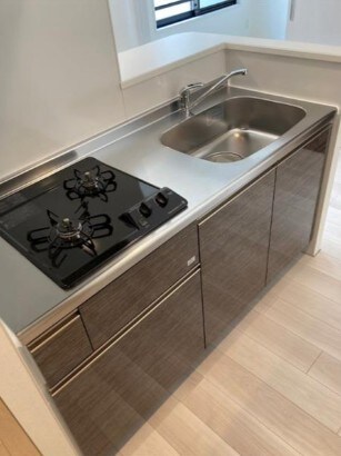 物件内観写真3　(システムキッチン。)