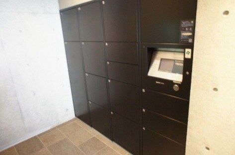 物件内観写真13　(宅配ボックス完備。)