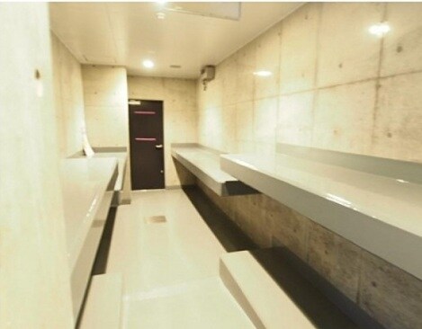 物件内観写真16　(敷地内ごみ置き場。)