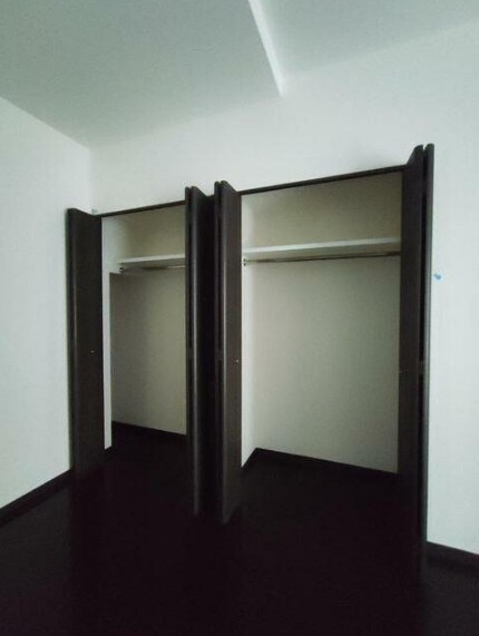 物件内観写真11　(クローゼット完備。)