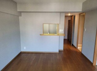 物件内観写真4　(明るい洋室！)