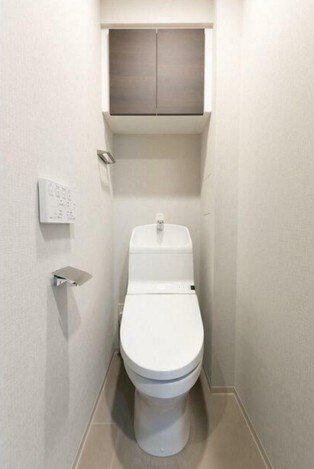 物件内観写真6　(温水洗浄便座。)