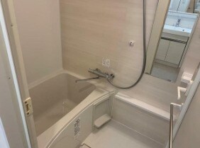 物件内観写真5　(浴室乾燥機付きバス。)