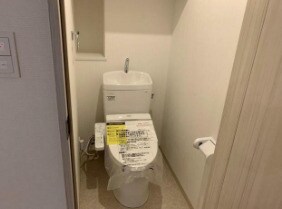 物件内観写真6　(温水洗浄便座。)