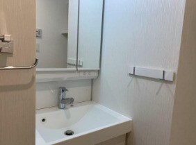 物件内観写真7　(嬉しい独立洗面台付き。)