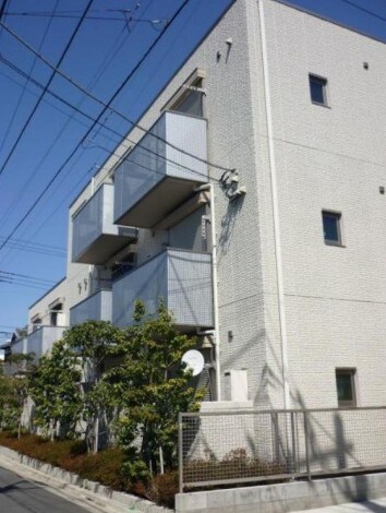 物件外観写真1　(きれいな外観。)