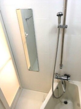 物件内観写真4　(浴室乾燥機付きバス。)