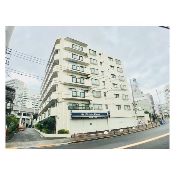 外観(鉄筋コンクリート造のがっちりとした建物。)