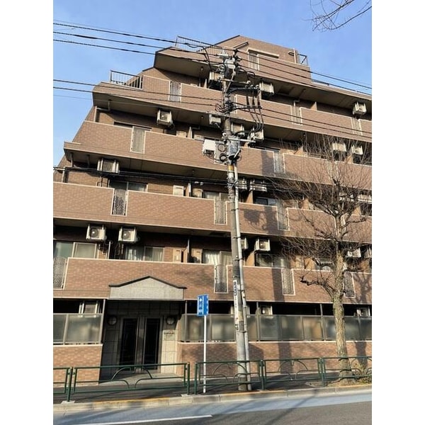 外観(鉄筋コンクリート造のがっちりとした建物。)