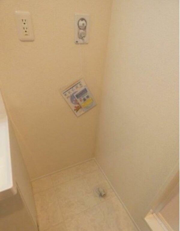 建物設備(室内洗濯機置き場。)