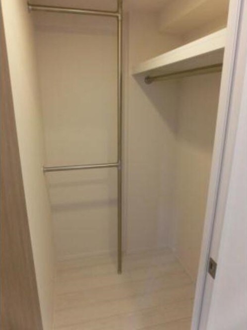 物件内観写真7　(ウォークインクローゼット！)