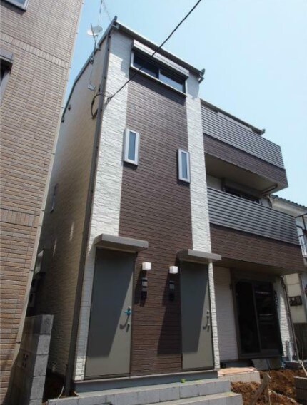 物件外観写真1　(綺麗な外観。)