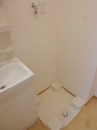 物件内観写真9　(室内洗濯機置き場。)