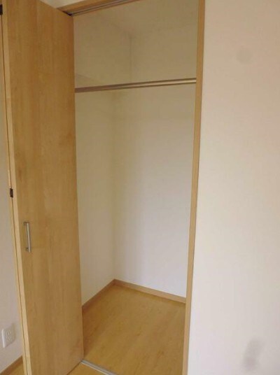 物件内観写真10　(収納スペース完備！)