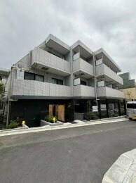 物件外観写真1　(落ち着いた雰囲気。)