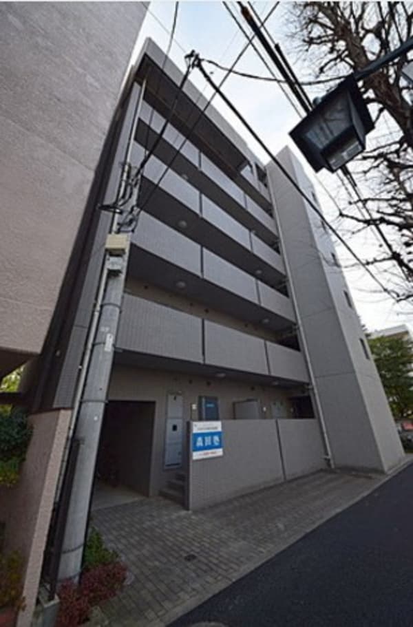 外観(鉄筋コンクリート造のがっちりとした建物。)