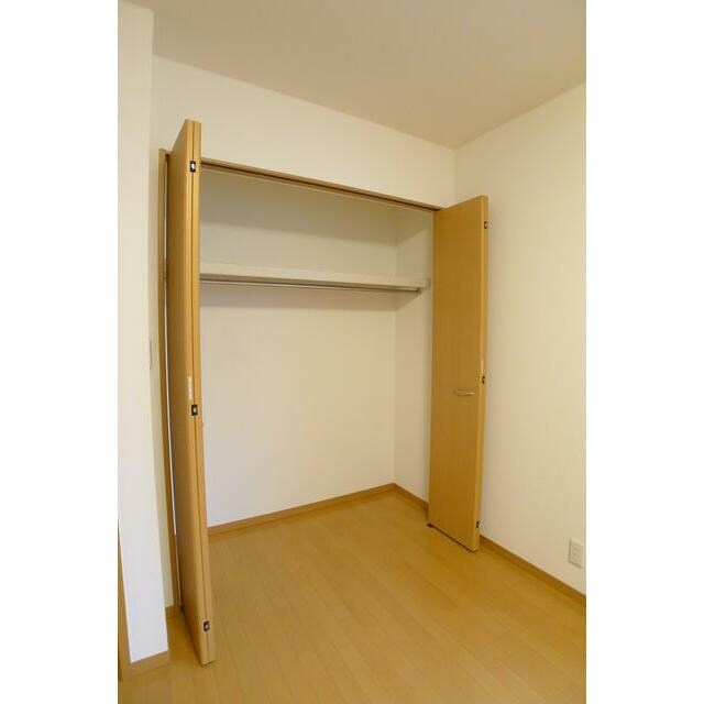 物件内観写真11　(クローゼット完備！)