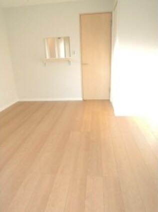 物件内観写真9　(全面フローリング。)