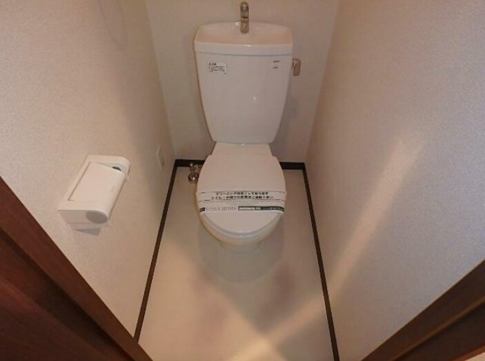 物件内観写真6　(バストイレ別！)